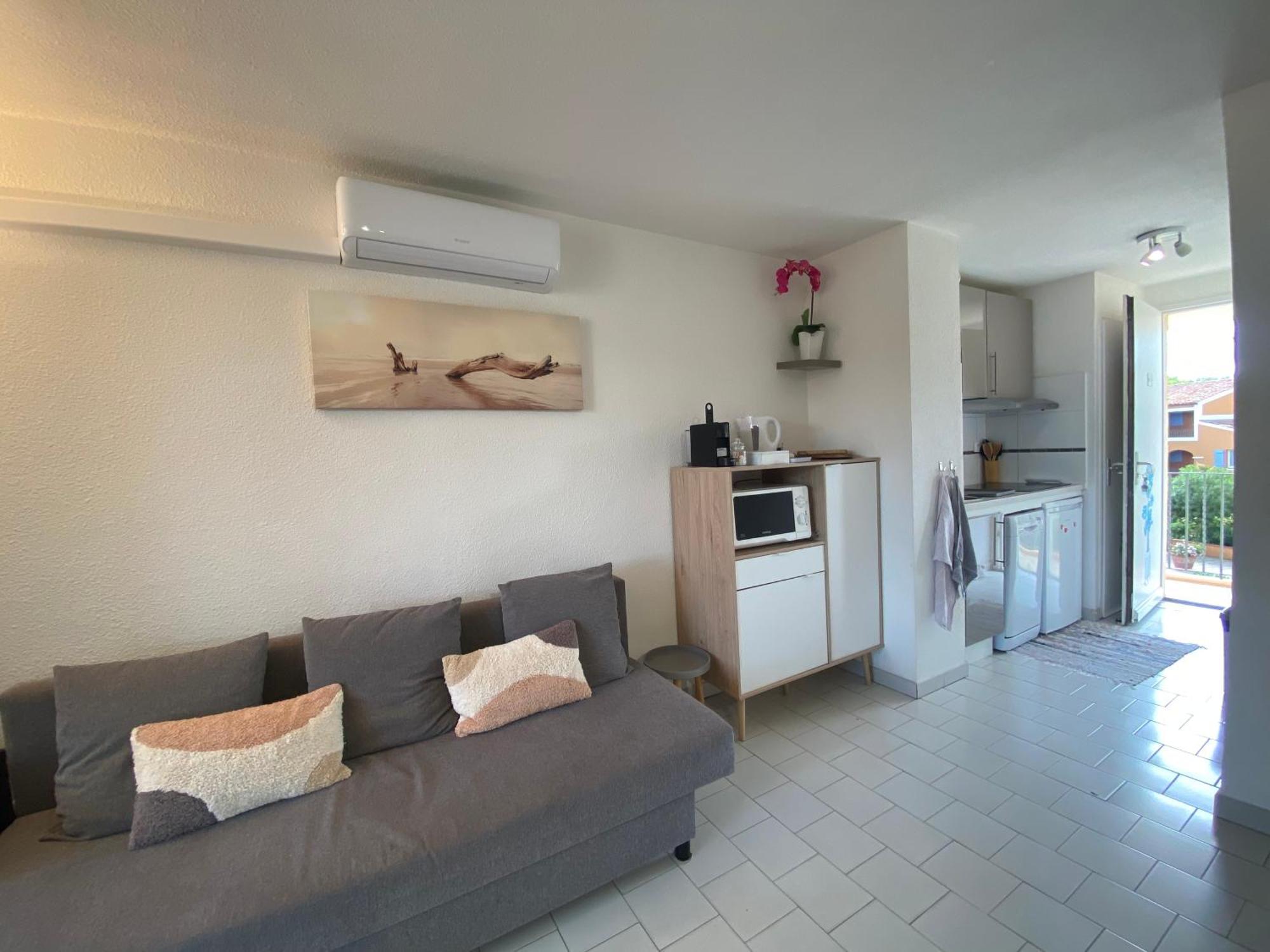 2 Bedrooms, 15 Min Walk To Beach, Ac, Pool & Fiber Internet In A Quiet, Private Gated Domain 5Kms To St Tropez Cogolin Esterno foto